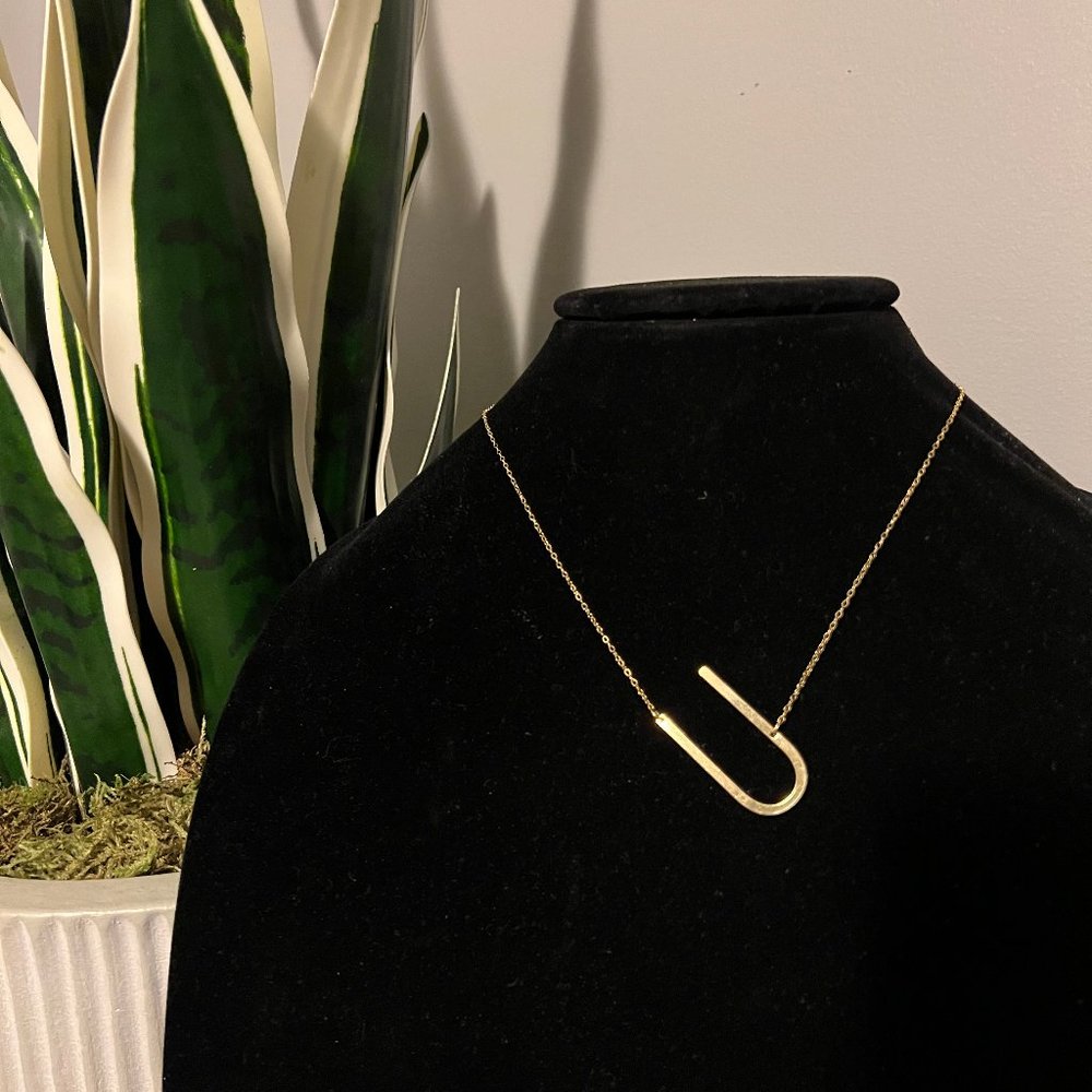 Sideway Initial Necklace (U)